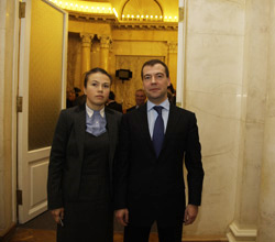 Президент Российской Федерации Дмитрий Анатольевич Медведев, председатель СМУ РАН Мысина Вера Александровна